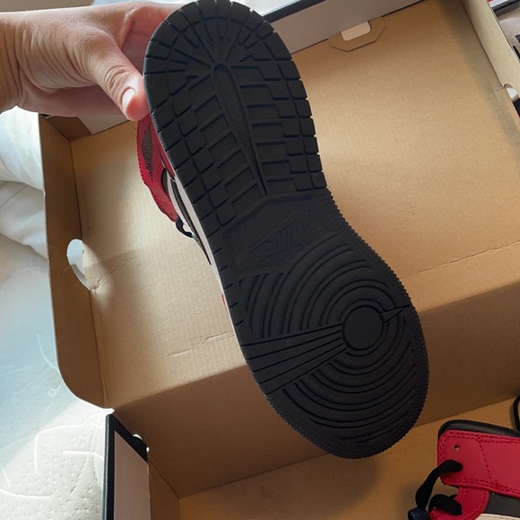 Air Jordan 1 miss - Picture 4 of 4